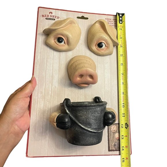 Red Shed Home Gifts Farm Animal Tree Face PIG Bird Bucket Feeder Yard Decor NEW - Picture 5 of 7